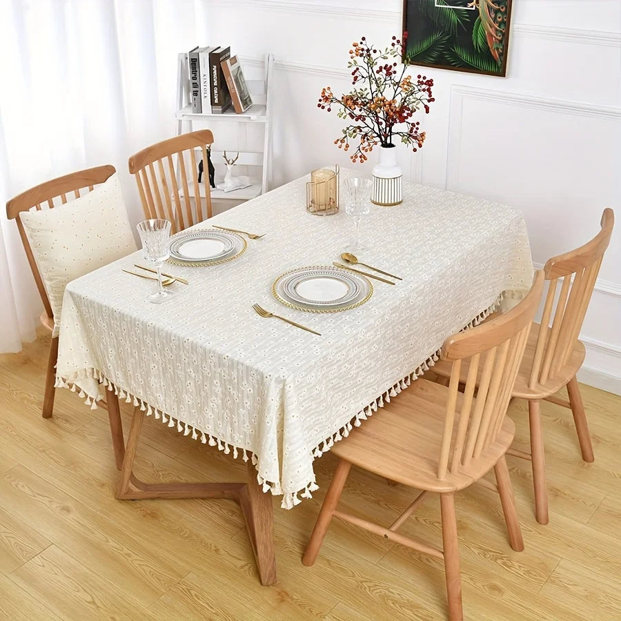Nappe de Table Rectangulaire Brodée avec Pâquerettes