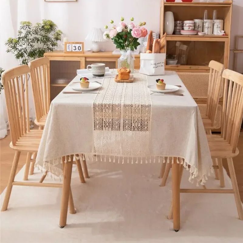 Nappe Bohème avec Dentelle Centrale – Élégance Rustique