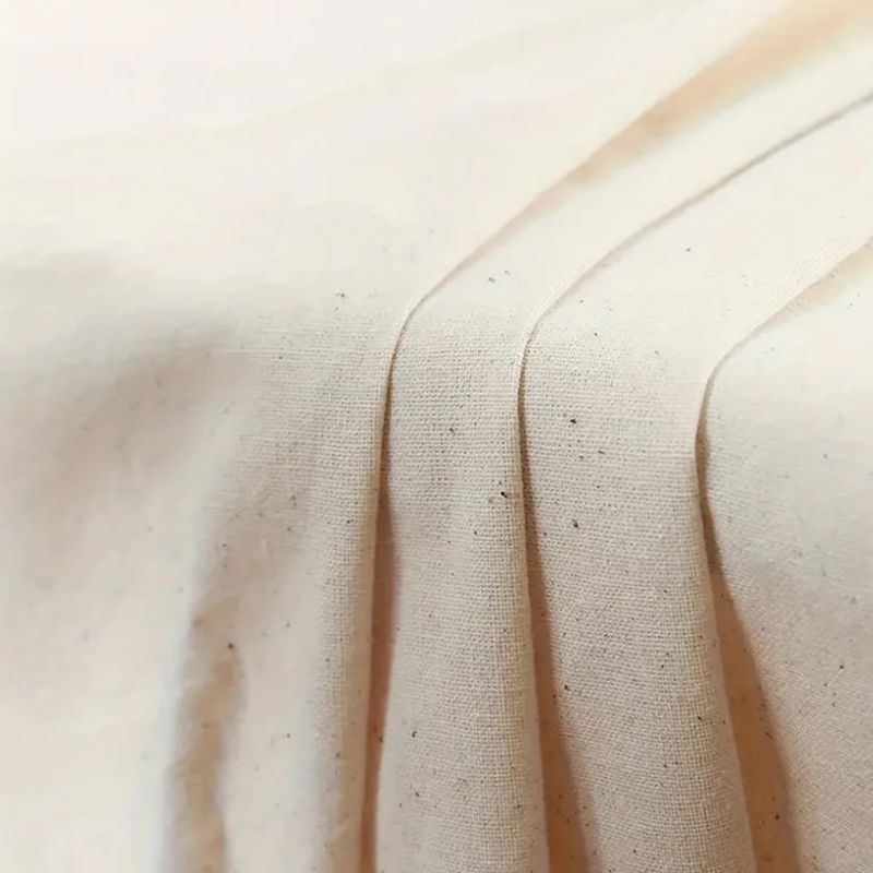 Nappe Unie en Coton Beige – Simplicité Élégante pour une Table Naturelle