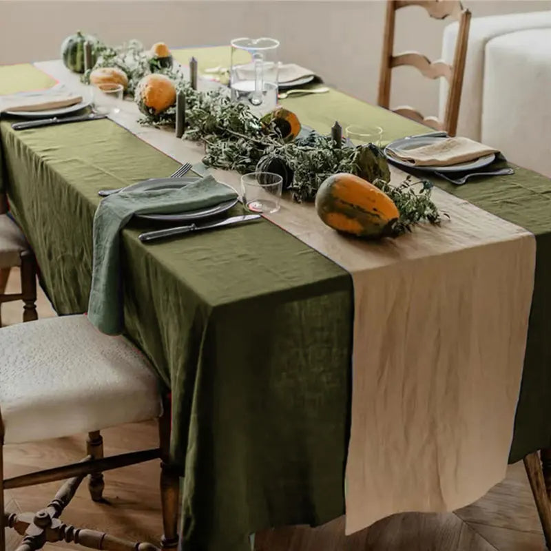 Nappe Rectangulaire en Coton Vert – Élégance Naturelle et Sobriété Intemporelle
