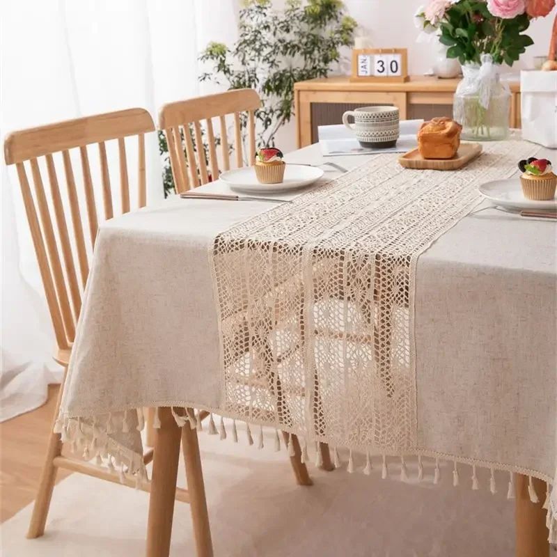 Nappe Bohème avec Dentelle Centrale – Élégance Rustique