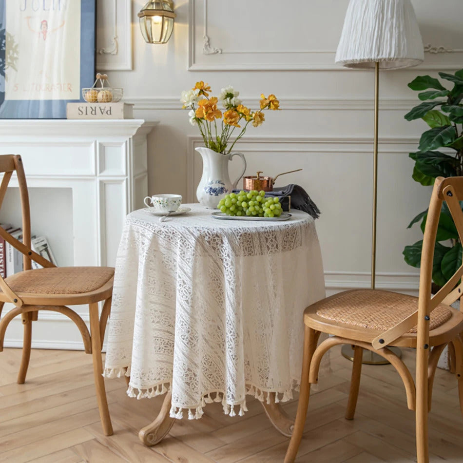 Nappe Blanche Ronde en Dentelle Fine