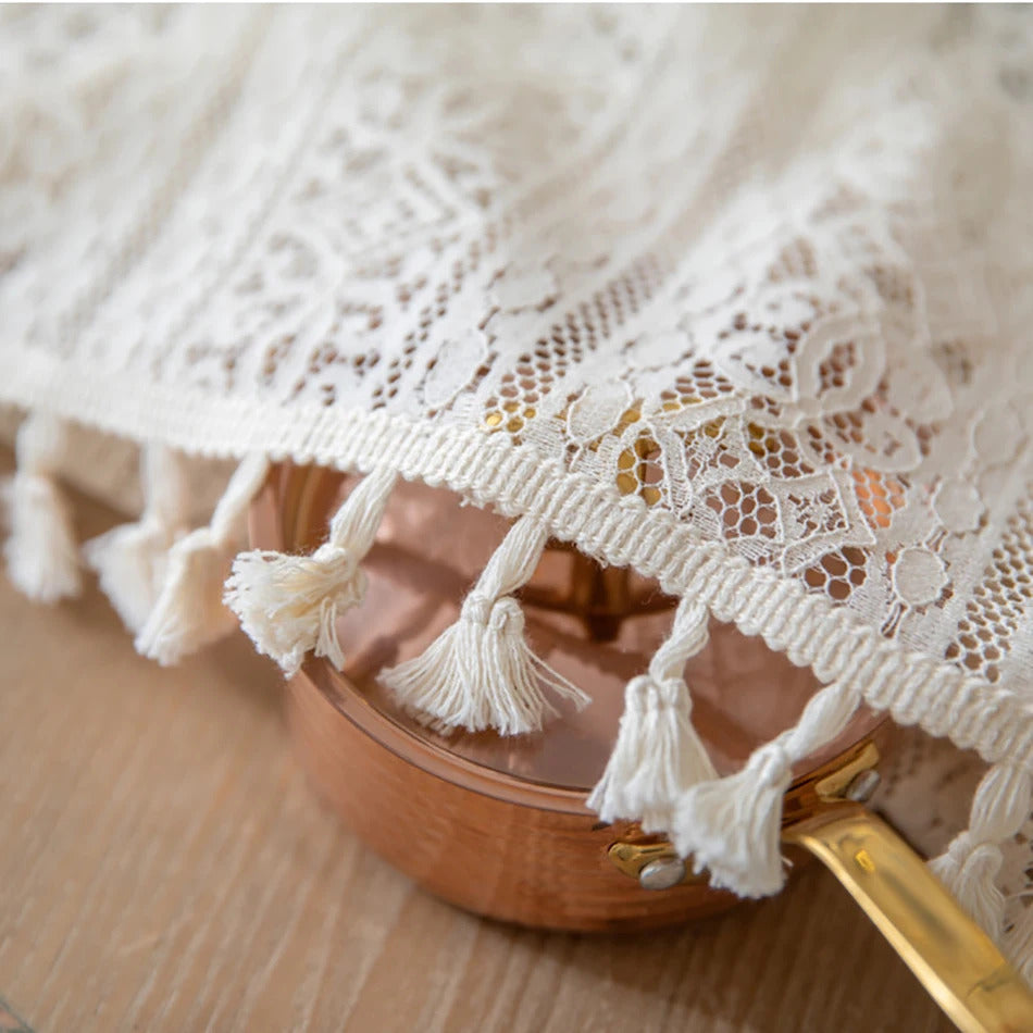 Nappe Blanche Ronde en Dentelle Fine