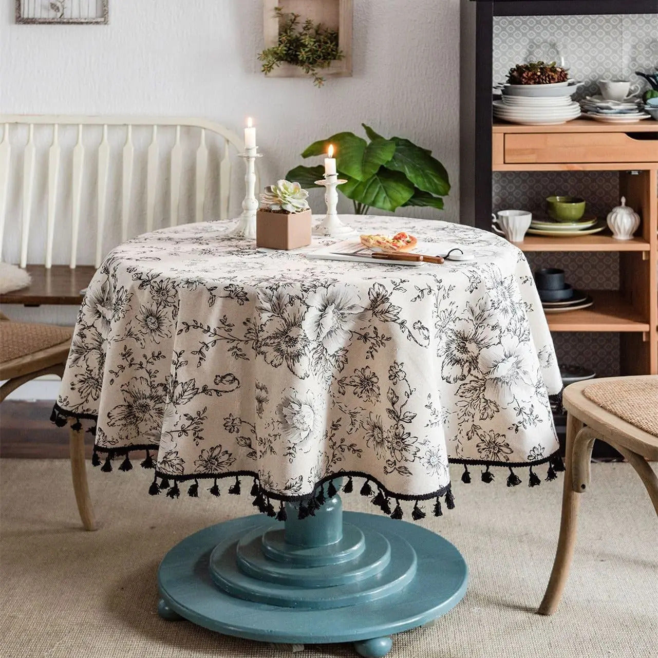 Nappe Coton Ronde et Blanche avec Motif Floral