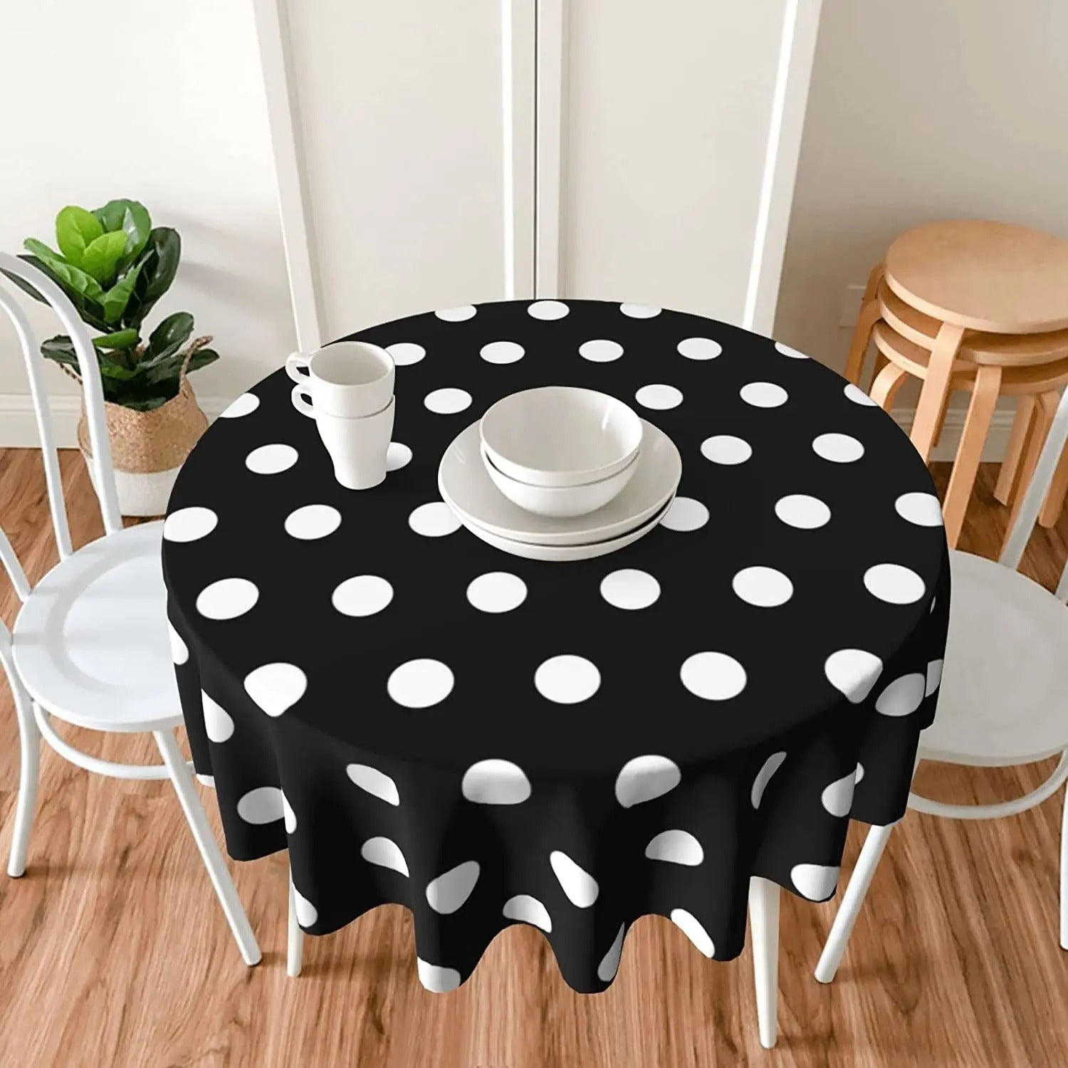 Nappe Noire Ronde Design à Pois Blancs