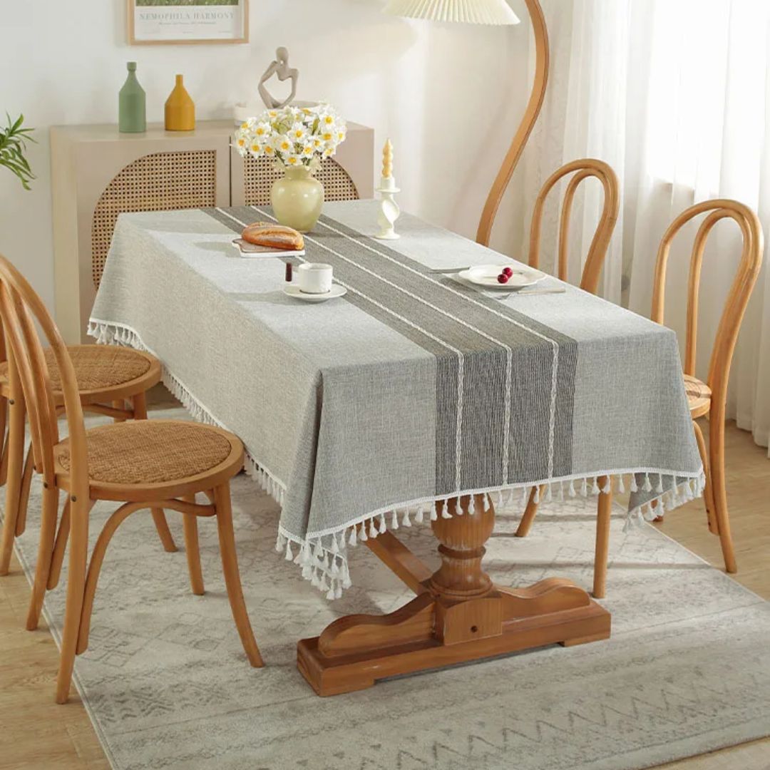 Nappe de Table Grise et Rectangulaire à Rayures