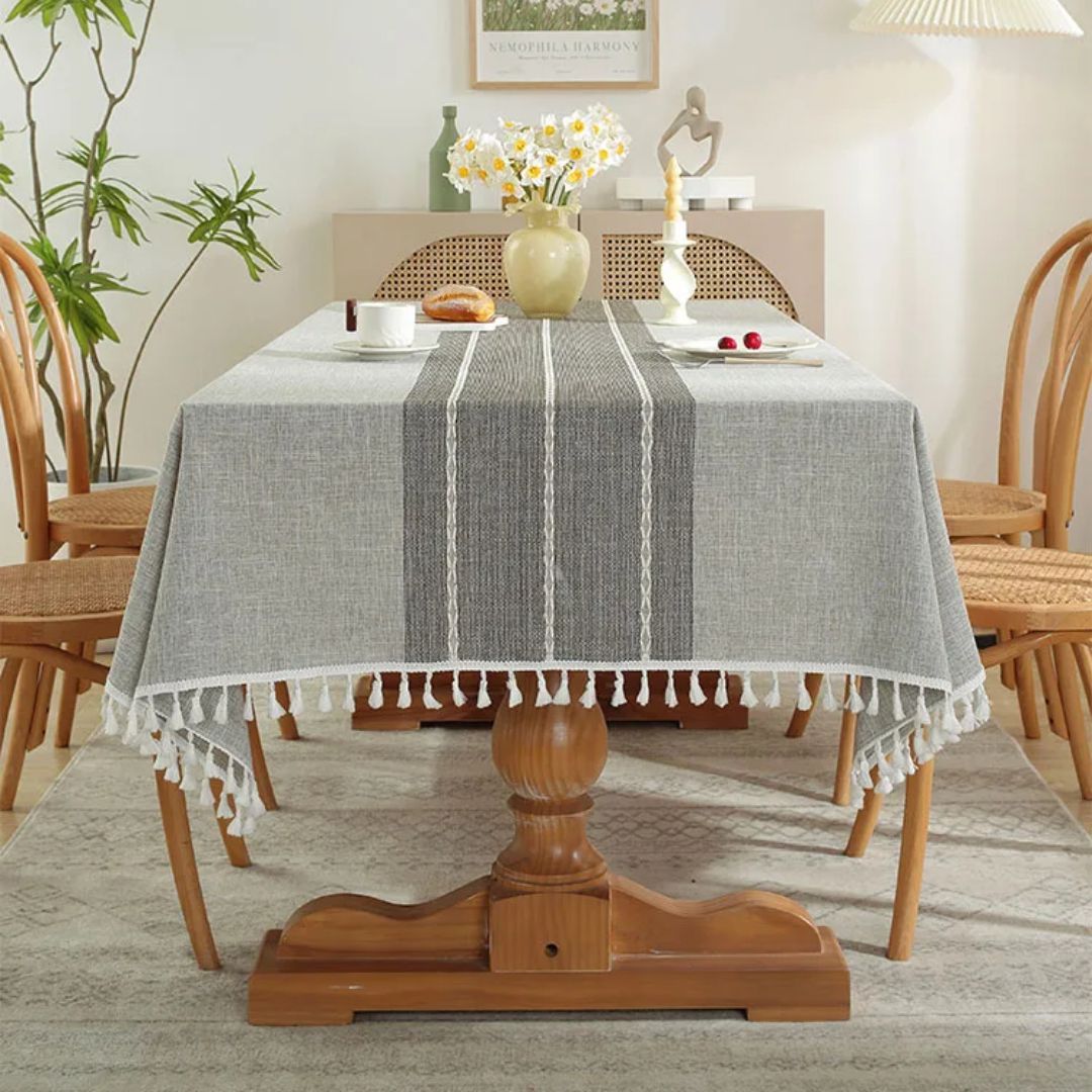 Nappe de Table Grise et Rectangulaire à Rayures