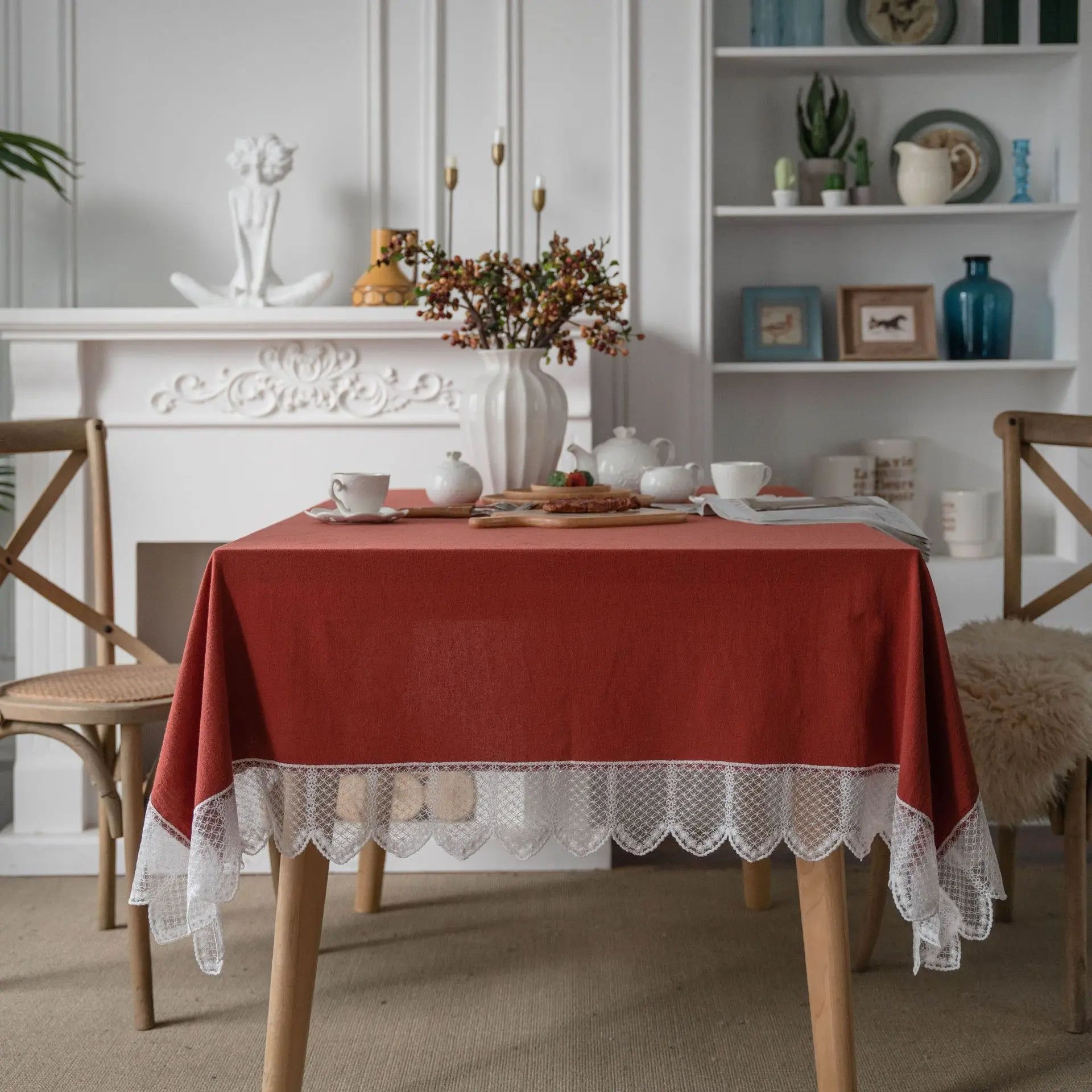 Nappe de Table Rouge avec Dentelle