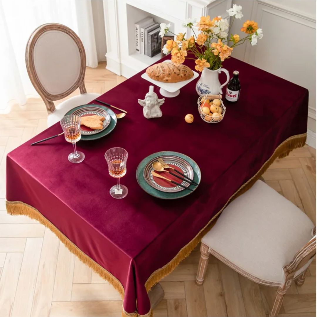 Nappe Table Rouge en Velours avec Pampilles