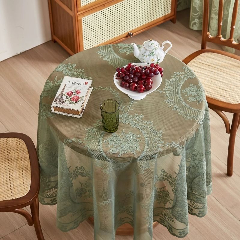 Nappe Verte Ronde et Sophistiquée en Dentelle