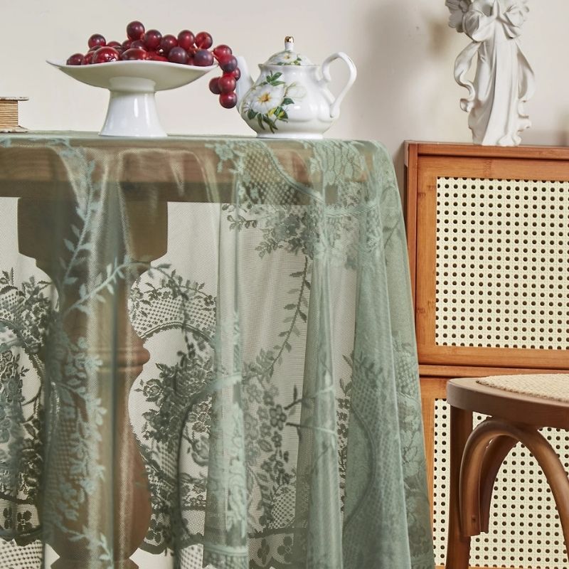 Nappe Verte Ronde et Sophistiquée en Dentelle