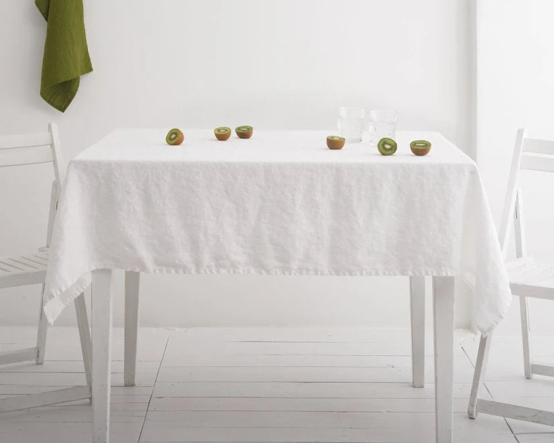 Nappe Rectangulaire en Lin Blanc – Élégance Pure et Intemporelle pour une Table Apaisante